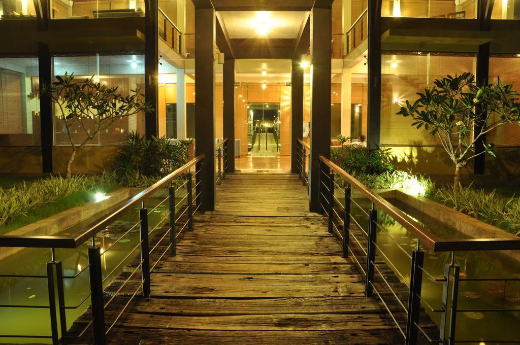 Laya Safari Resorts & Spa Yala Exterior photo